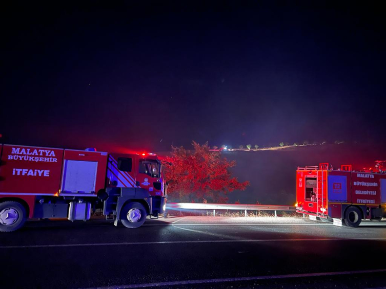 Malatya'da dağlık alanda yangın