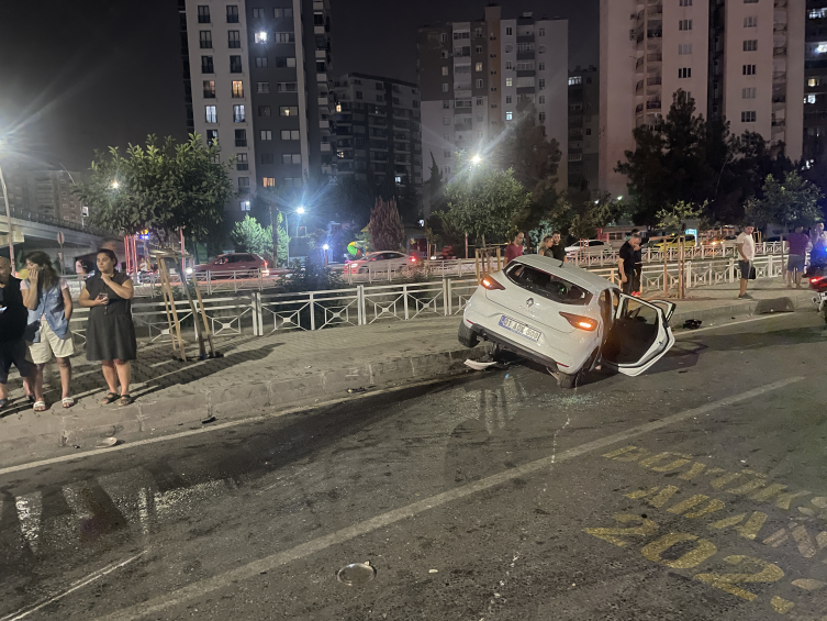 Adana'da trafik kazası: 1 ölü, 3 yaralı