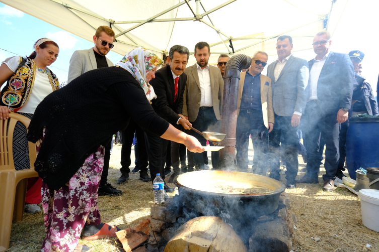 Kırklareli'nde "Kızılcıkdere 3. Bağ Bozumu Şenlikleri" başladı