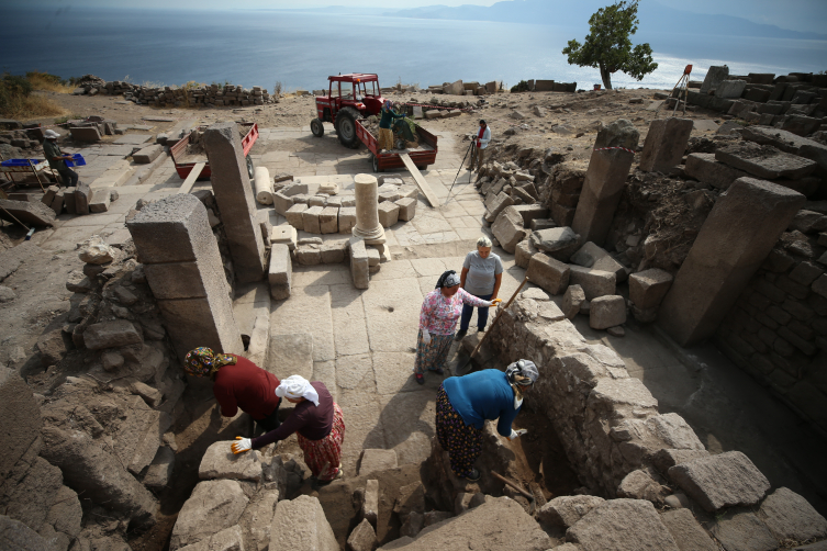 Arkeolojik kazılar binlerce yıllık kültürü bugüne taşıyor