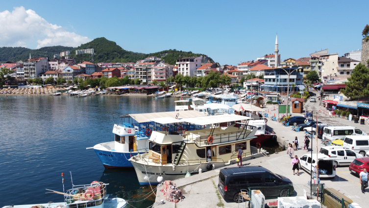 Amasra'ya gelen turist sayısı 2 milyonu aştı