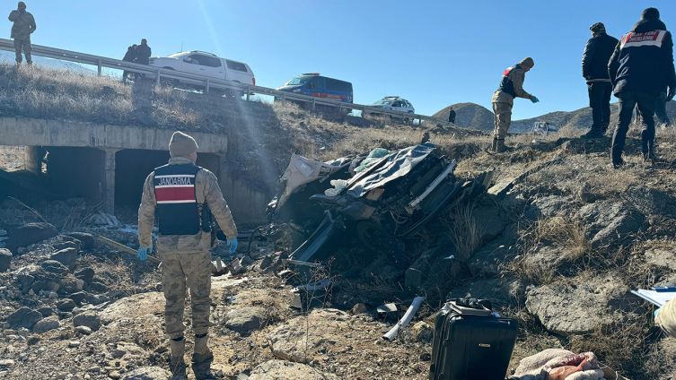 Erzurum'da feci kaza: 3 ölü