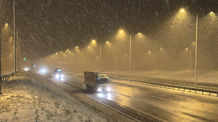 Kuzey Marmara Otoyolu'nda kar yağışı etkili oluyor