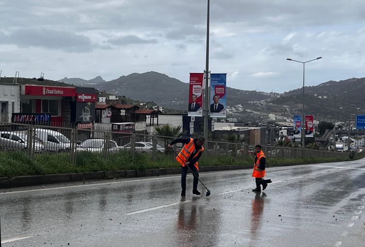 Muğla'da kuvvetli rüzgar ve sağanak etkili oluyor