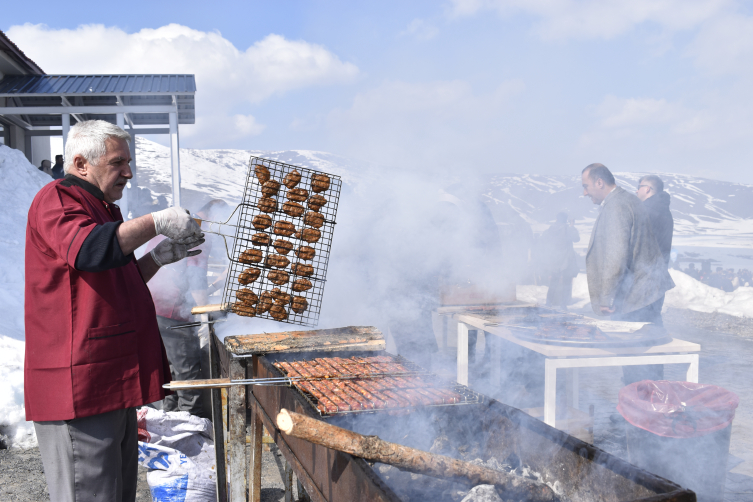 Bitlis'te "3. Kar Festivali" düzenlendi