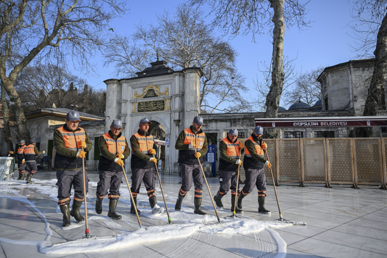 Eyüp Sultan Camii ramazana hazırlanıyor