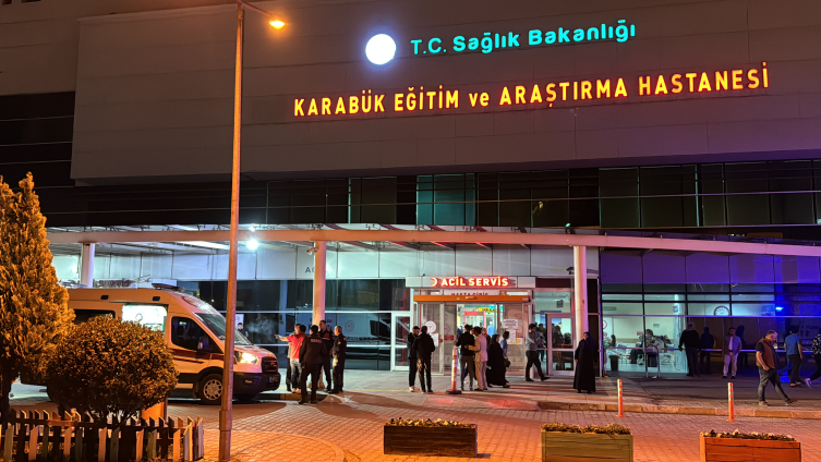 Karabük'te komşular arasında çıkan silahlı kavgada 1 kişi hayatını kaybetti