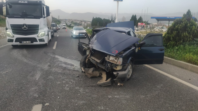 Muğla'da iki otomobilin çarpıştı: 1 kişi hayatını kaybetti 2 kişi yaralandı