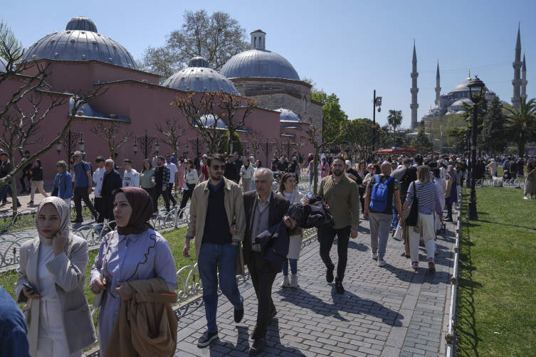 İstanbul'un tarihi mekanlarında bayram hareketliliği