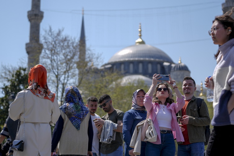 İstanbul'un tarihi mekanlarında bayram hareketliliği