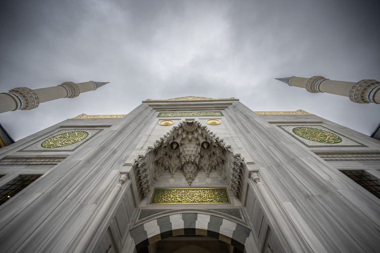 Büyük Çamlıca Camii Türkiye'nin en modern külliyesi niteliğinde