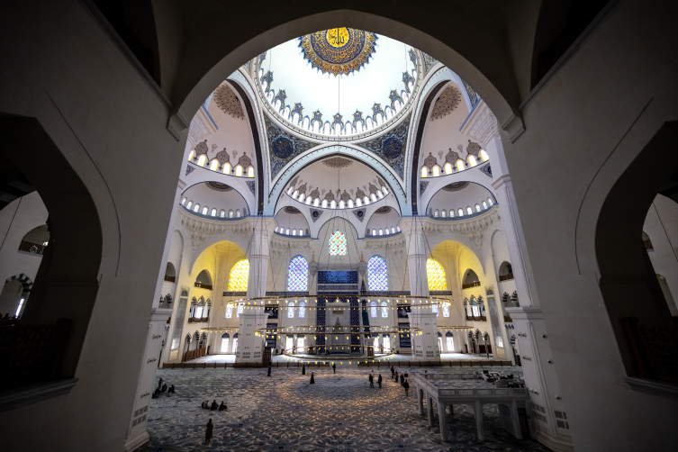 Büyük Çamlıca Camii Türkiye'nin en modern külliyesi niteliğinde