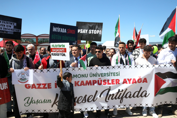 Kastamonu Üniversitesi öğrencileri İsrail'in Gazze saldırılarına karşı yürüdü