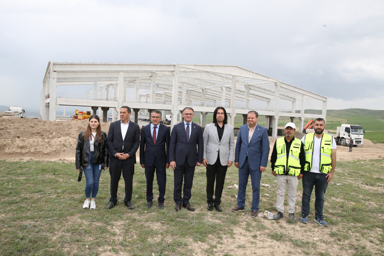 Van'da yeni tekstil fabrikalarıyla gençlere istihdam alanları oluşturuluyor