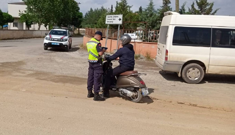 Gaziantep'te servis araçları ve motosikletler denetlendi