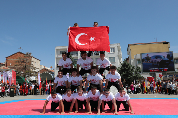 Aksaray'da 19 Mayıs Atatürk'ü Anma, Gençlik ve Spor Bayramı kutlandı