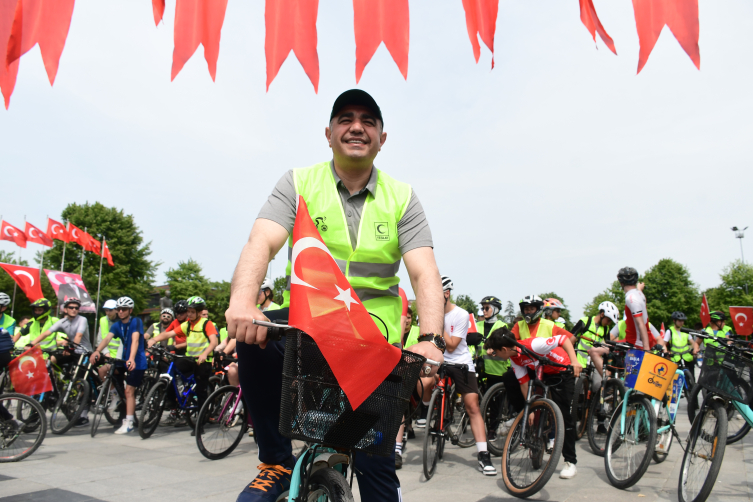Düzce'de "11. Yeşilay Bisiklet Turu" düzenlendi