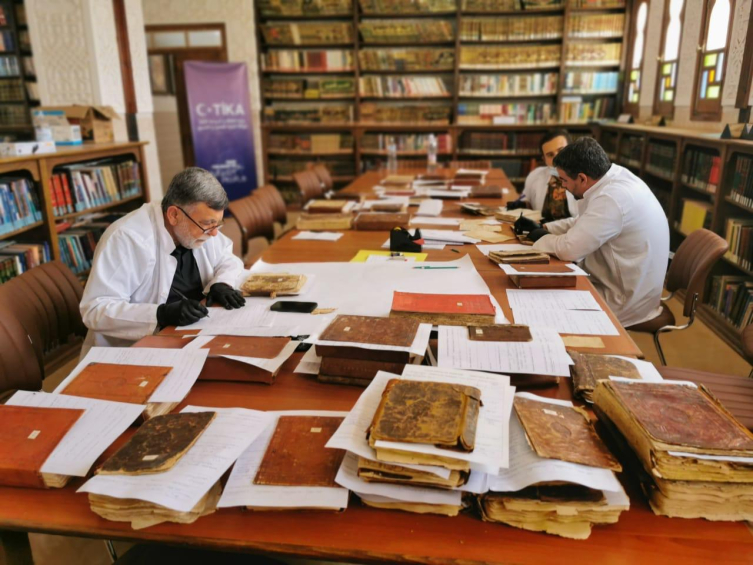 TİKA’nın desteğiyle Cezayir’de Osmanlı dönemine ait 1500 el yazma eser onarıldı