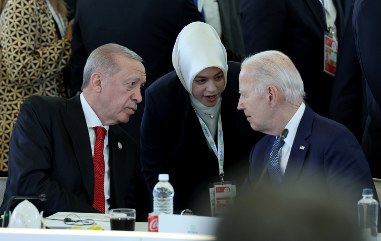 Cumhurbaşkanı Erdoğan'dan G7'de yoğun diplomasi