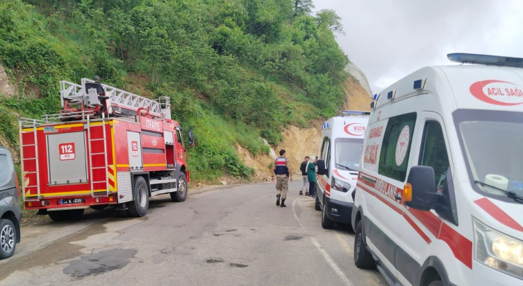 Ordu'da uçuruma yuvarlanan otomobildeki 5 kişi yaralandı