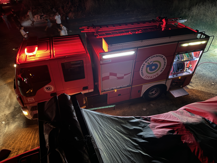Tekirdağ'da elektrik trafosu yangına neden oldu