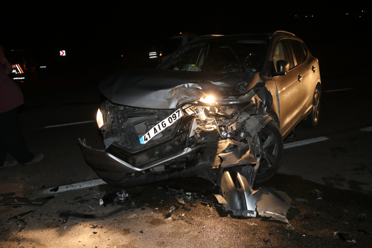 Amasya’da tır ile otomobil çarpıştı: 4 yaralı