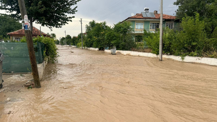 Kırıkkale'de sağanak hasara neden oldu