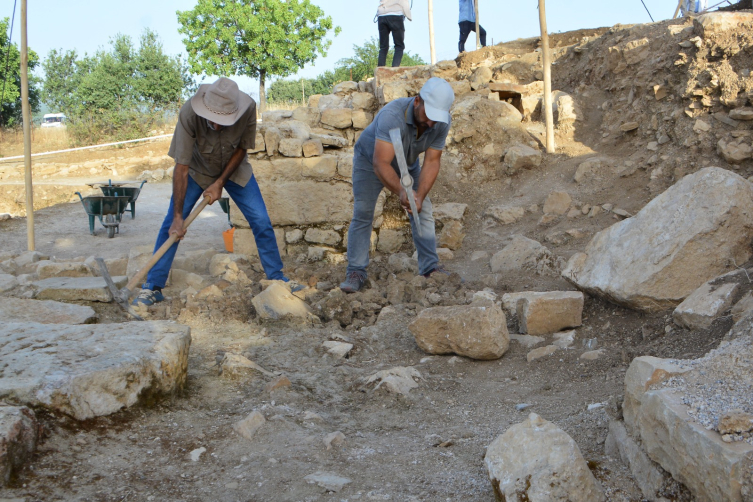 Diyarbakır'daki kazılarda denizyıldızı fosili bulundu