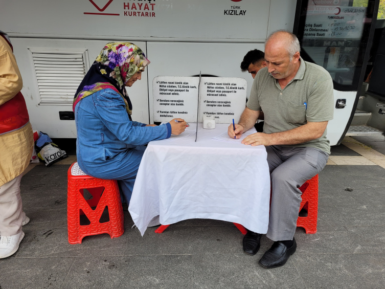 Samsun'da bir imam 13 kez kan bağışı yaptı