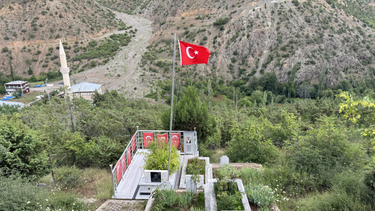 Şehidimiz Dursun Acar'ın ailesinin acısı dinmiyor