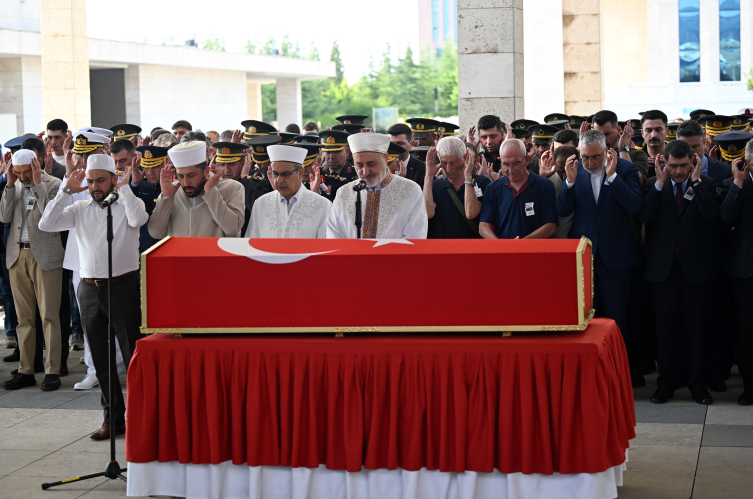 Pençe Kilit şehidi son yolculuğuna uğurlandı