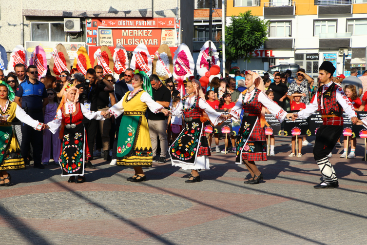 Tekirdağ'da "32. Ayçiçeği Festivali" başladı