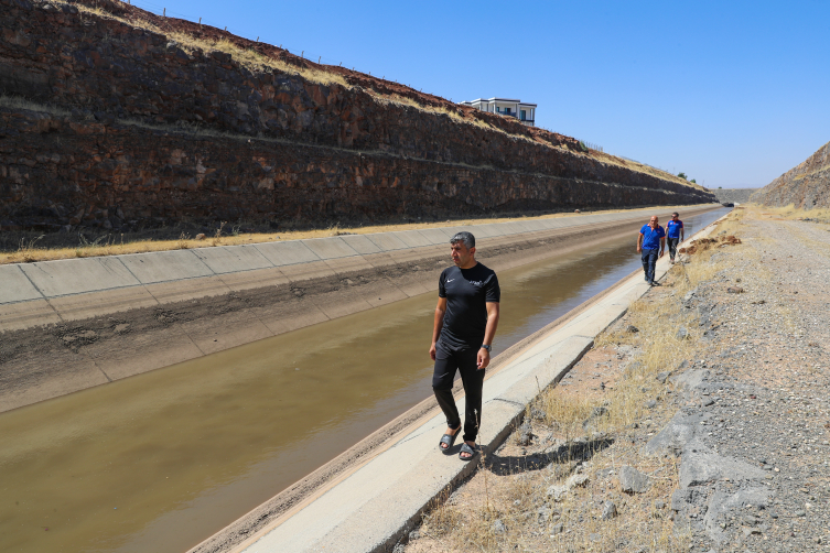 Diyarbakır'da 8 yaşındaki Narin'i arama çalışmaları sürüyor