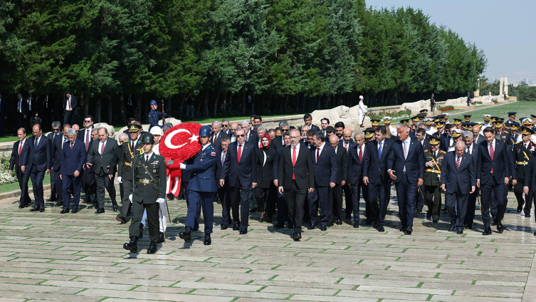 Cumhurbaşkanı Erdoğan: Türkiye Yüzyılı vizyonumuzu hayata geçirene kadar mücadelemizi sürdüreceğiz