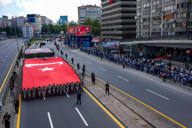 Ankara'da resmi geçit töreni düzenlendi