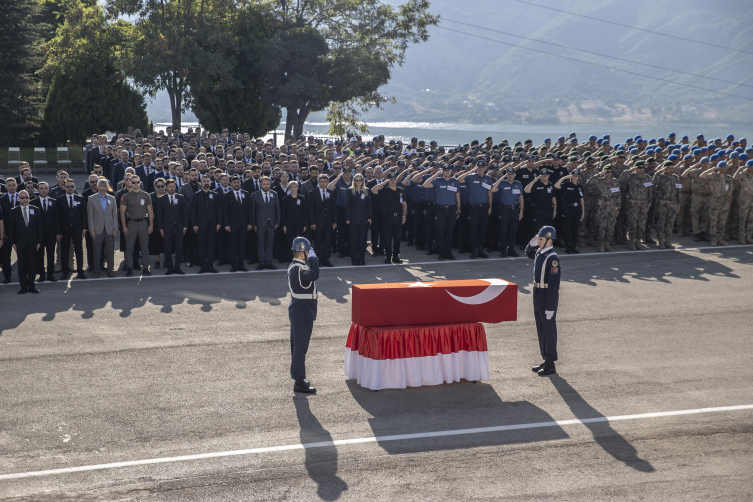 Tunceli'de şehitlerimiz için tören düzenlendi