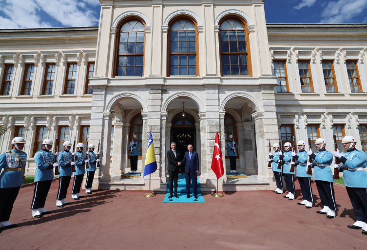 Cumhurbaşkanı Erdoğan Denis Becirovic ile bir araya geldi