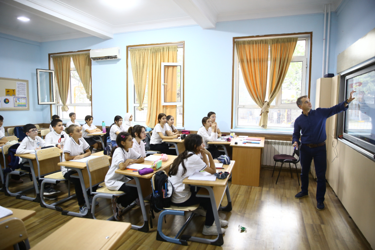 Azerbaycan'da en çok tercih edilen okul: Bakü Türk Anadolu Lisesi