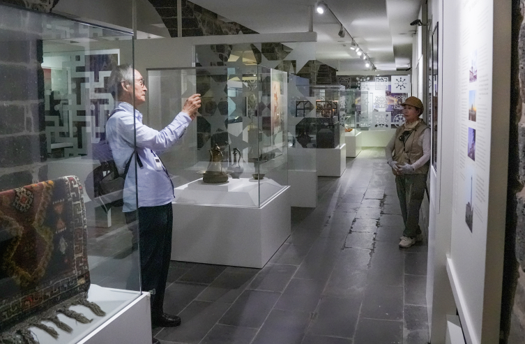 Diyarbakır Müzesini ziyaret edenler kendi parasını basıyor