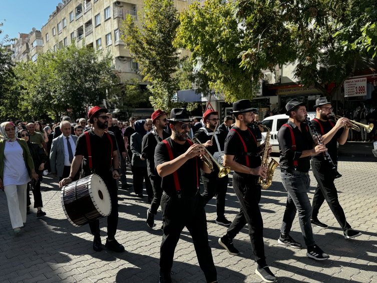 Siirt Fıstığı Doğa ve Kültür Festivali başladı