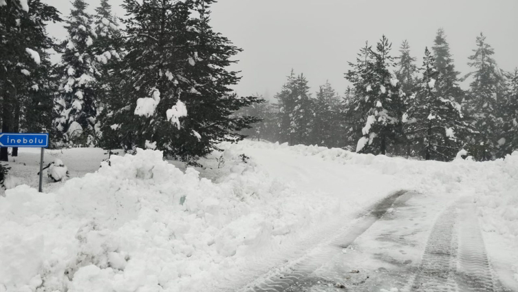 Kastamonu'da kar mücadele erken başladı