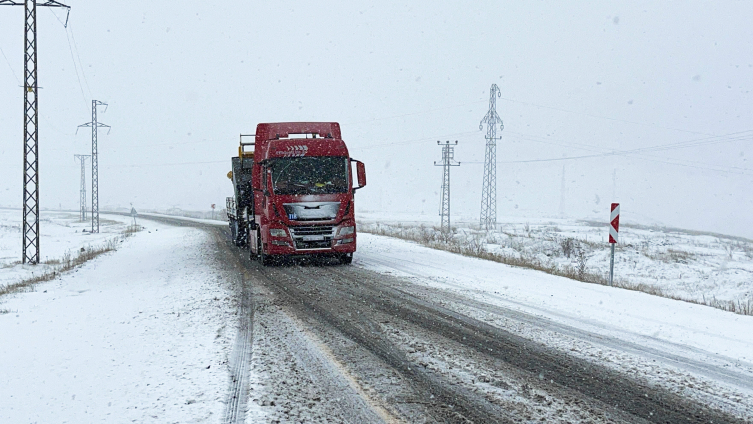 Doğu'da kış, Batı'da yaz mevsimi yaşanıyor