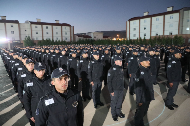 Polis adayları Cumhuriyet'in 101. yılını coşkuyla kutladı