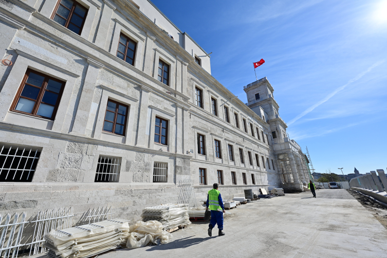 Osmanlı denizcilerinin yetiştiği bina yeniden donanmanın hizmetine girecek