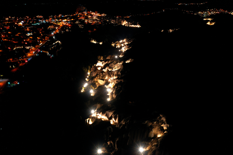 Güvercinlik Vadisi gece müzeciliği kapsamında aydınlatıldı