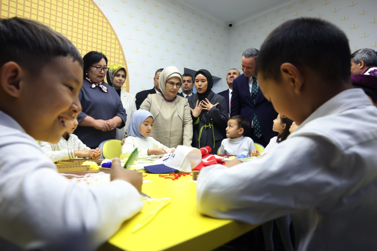 Emine Erdoğan, Bilim Bişkek İnovasyon Merkezi'nin açılışını yaptı