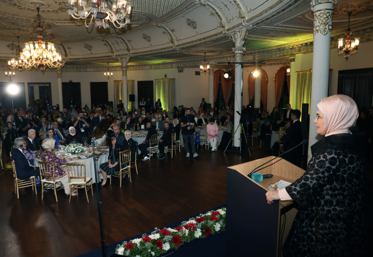 Emine Erdoğan: Kadınlar sadece bir cinsiyetin değil insanlığın yarısıdır