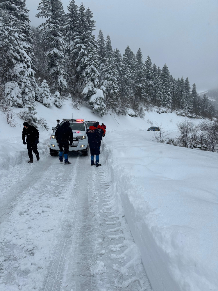 Ordu'da karda mahsur kalan 4 kişi aranıyor