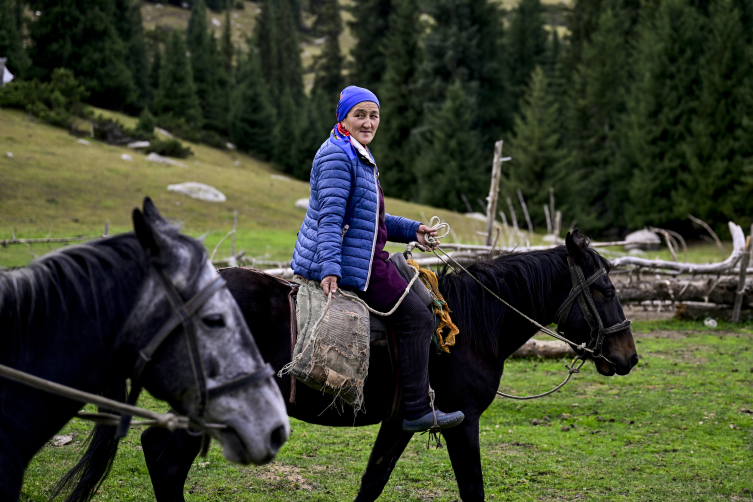 Tanrı Dağları'nda bir Türk aile