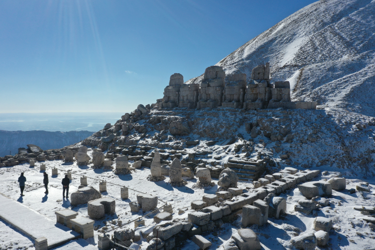 Nemrut Dağı'na turist ilgisi yoğun